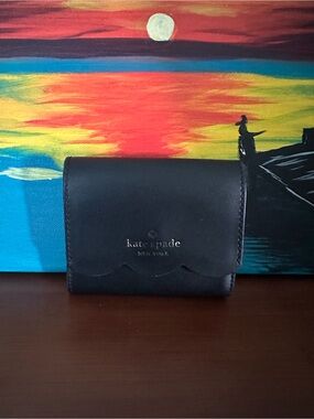 kate spade black scallop-edge leather wallet